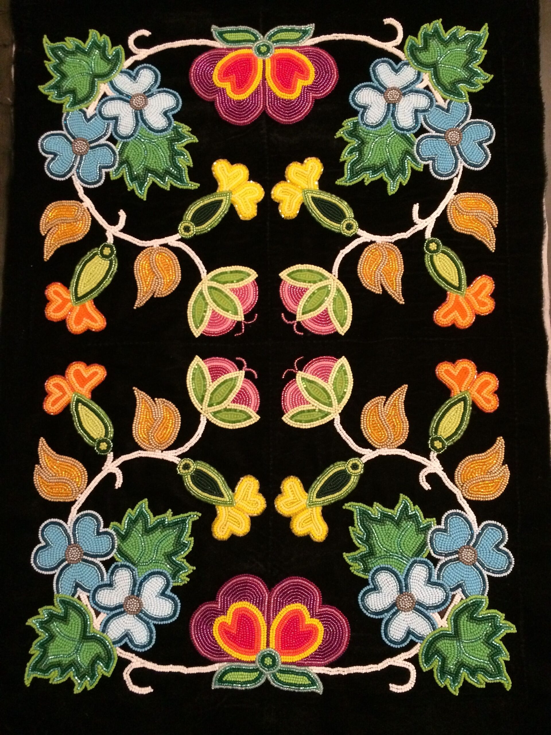 36 Anishinaabe Woodland Floral Ideas Native American Beadwork 